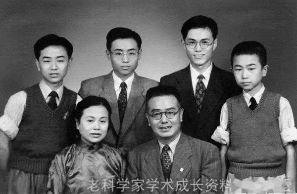 大庆油田真正发现者文